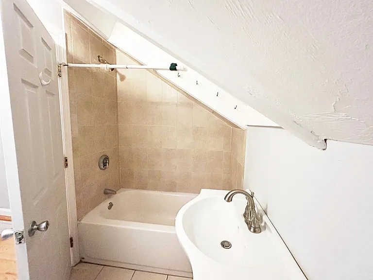 137 Virginia Rd #1 — Photo 13