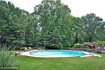 Self Cleaning Salt Water Pool