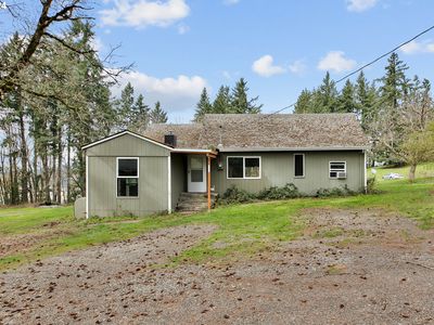 14857 S Burkstrom Rd, Oregon City, OR, 97045