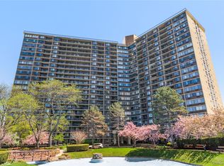2 Bay Club Drive #17P, Bayside, NY 11360