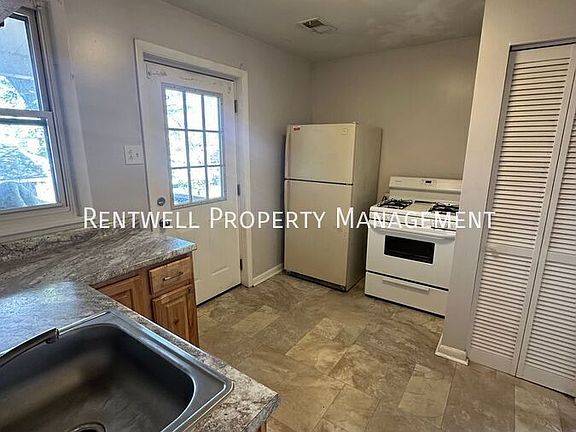 2nd image of 395 Connecticut Ave Floor 2