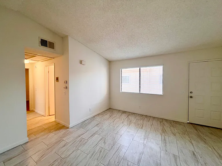 4617 Hamilton St #4 — Photo 8