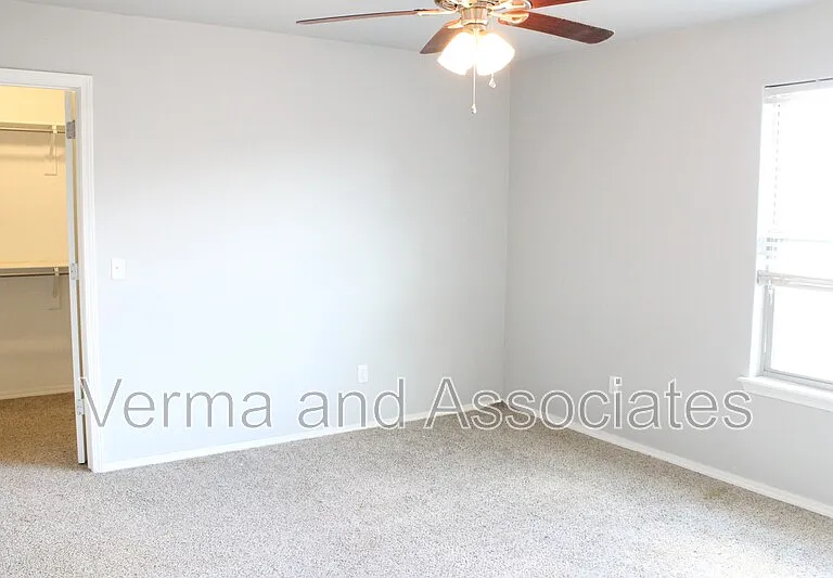 5007 SW Fieldstone Blvd #2 — Photo 11