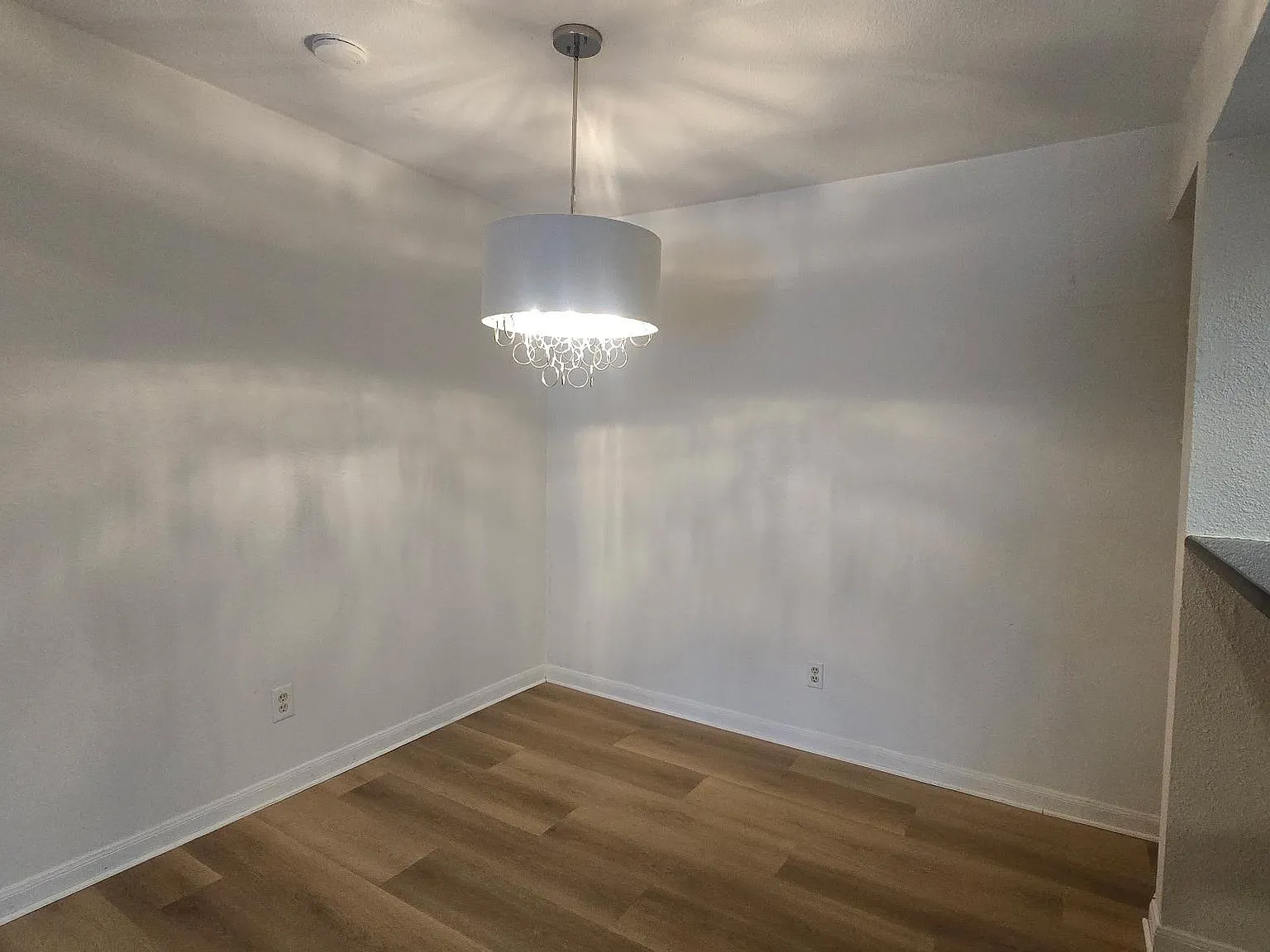 2 bed, 2.0 bath, 853 sqft, $1,350 — Photo 4