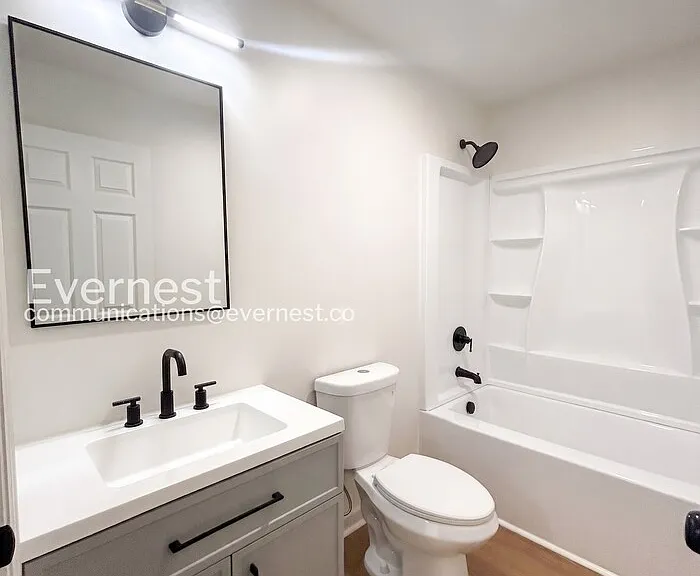 411 E Torbush Dr — Photo 14