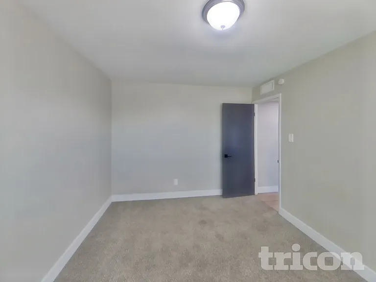 4820 W Hayward Ave — Photo 13