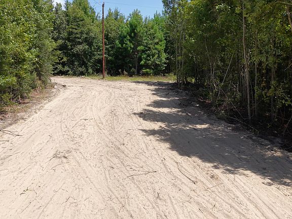 3rd image of Robert Burks Rd