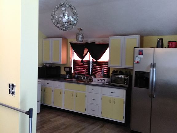 3rd image of 109 Lyles Ln
