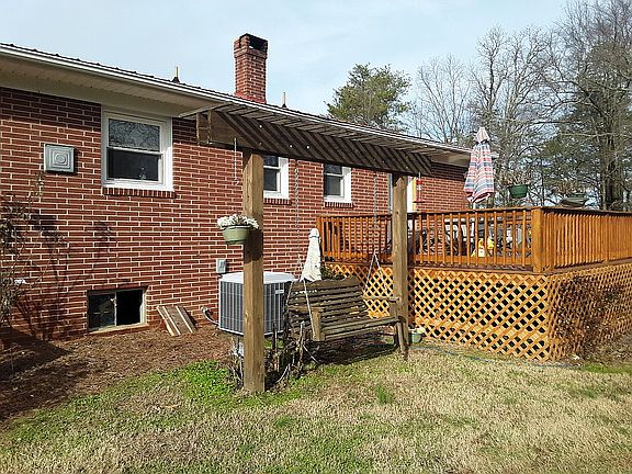 Rear deck and swing