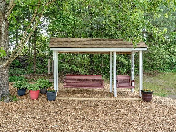 3rd image of 10570 Jeneva Ln