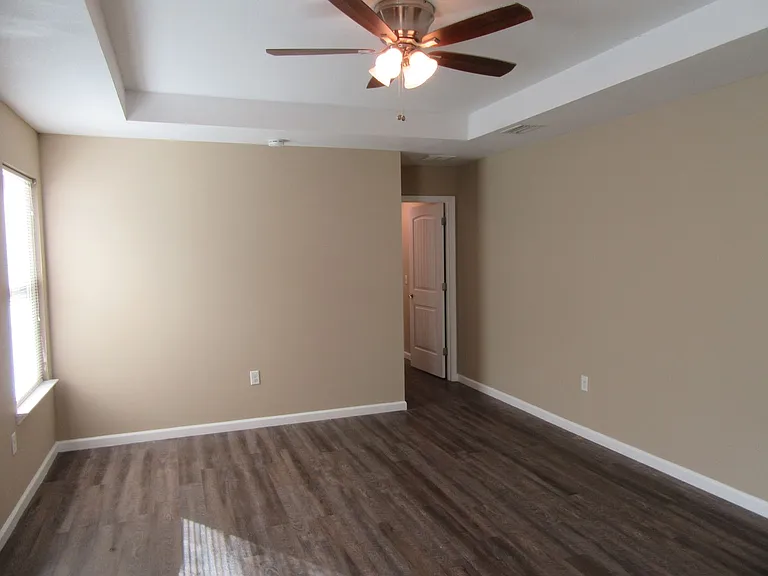 1517 Delaware Ave — Photo 16
