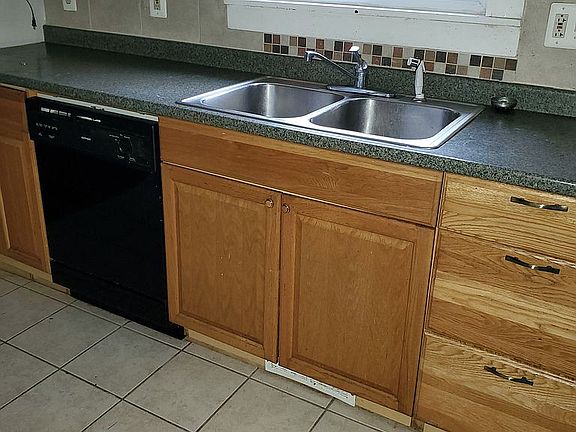 4th image of 143 W Milton Ave