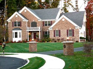 7 Maple Shade Dr, Whippany, NJ 07981