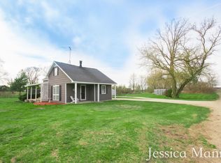 1446 S Moorland Rd, Ravenna, MI 49451
