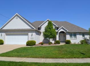 5754 Mallard Pointe Ln, Sylvania, OH 43560