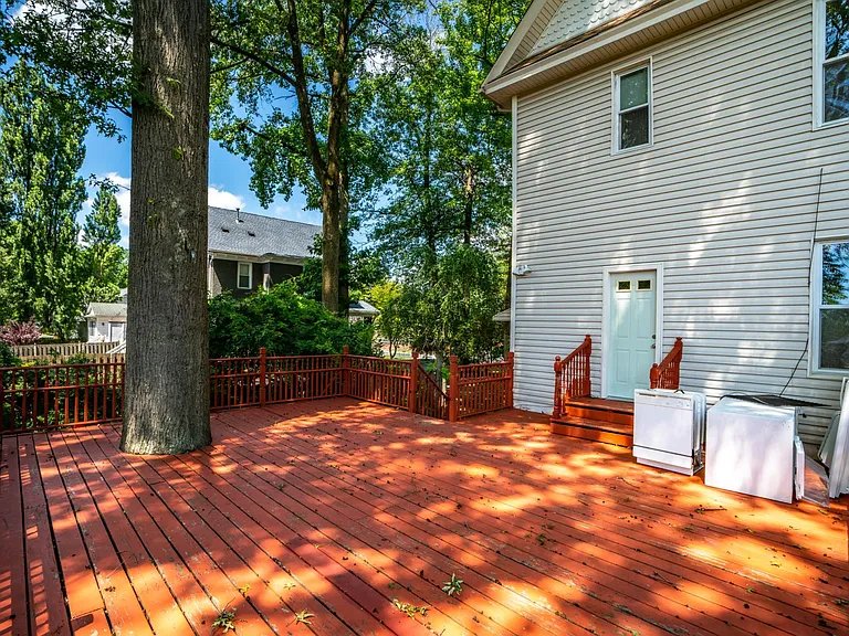 354 Lincoln Ave E #1 — Photo 16