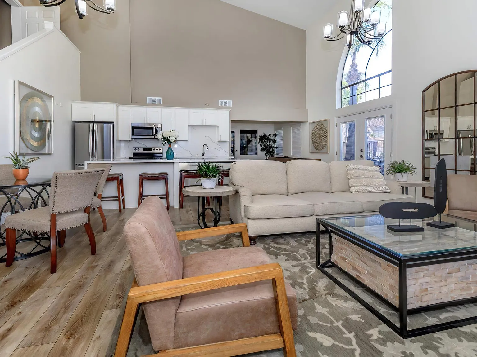 Rancho Hillside Apartments — Photo 4