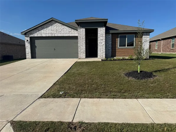 401 Chuck Wagon Dr, Royse City, TX 75189