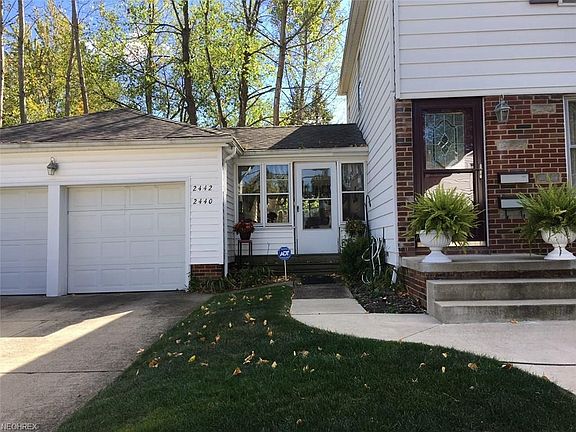 4th image of 2440 & 2442 Eastgate Ave
