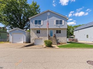 7 Franklin St, Little Ferry Boro, NJ 07643