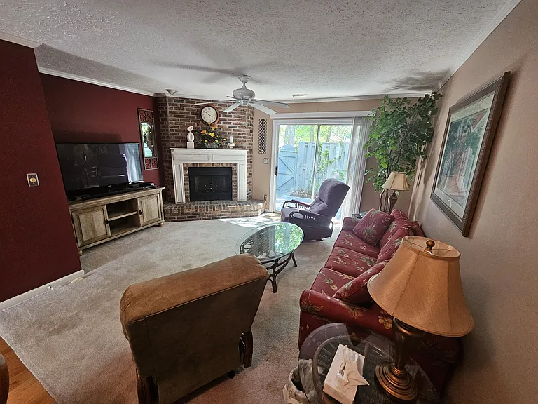 830 44th Ave N #C2 — Photo 7