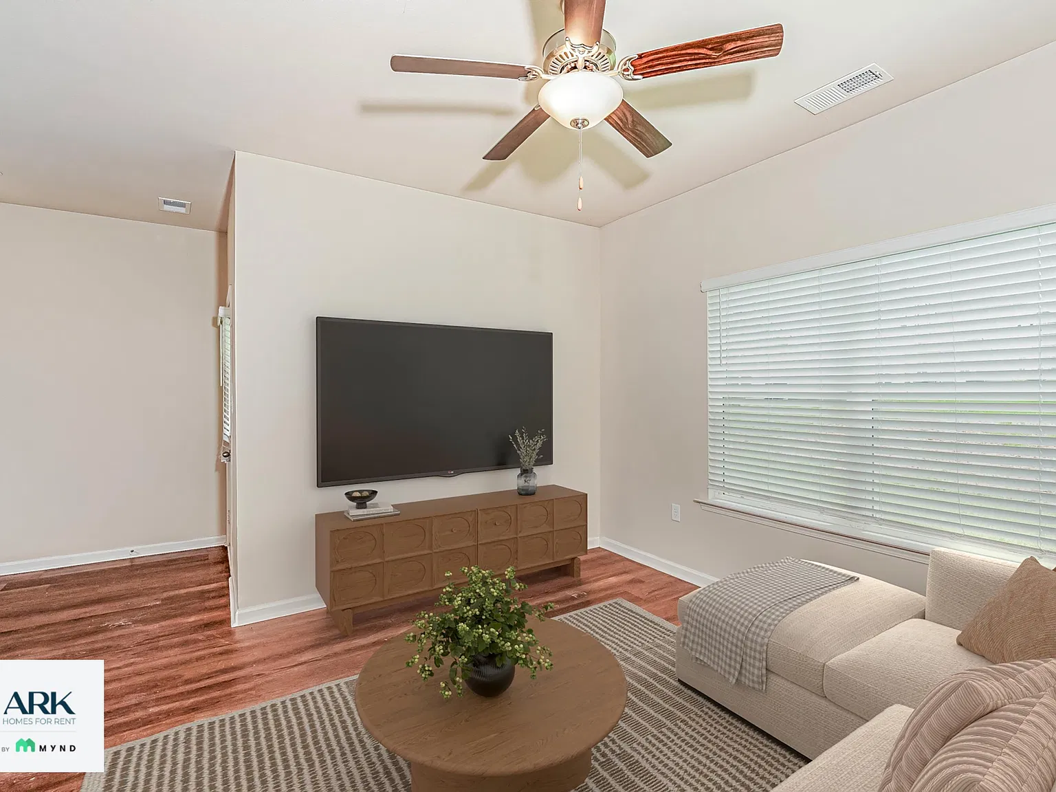 2 bed, 2.5 bath, 1259 sqft, $1,545 — Photo 2