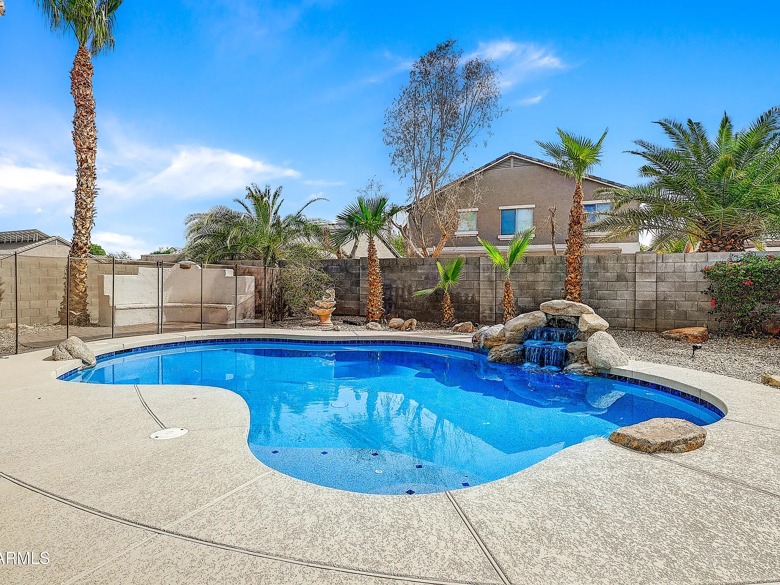 4 bed, 2.5 bath, 2495 sqft, $2,750 — Photo 1