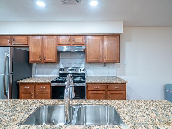 5th image of 4731 Hollybrook Ln #14018682