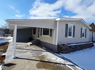 1215 Mabel St, Oskaloosa, IA 52577