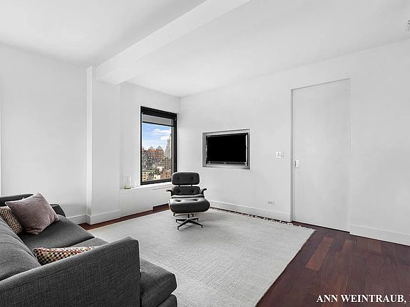 3rd image of 1 5th Ave APT 24A