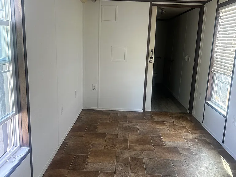 2901 Shell Rd #12 — Photo 7