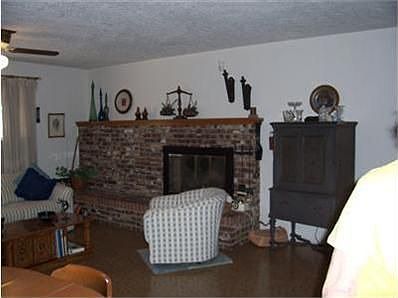 4th image of 617 Campana Dr