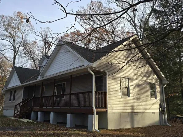 400 Hearthstone Ct, Montague, NJ 07827