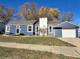 27516 Long St, Livonia, MI 48152