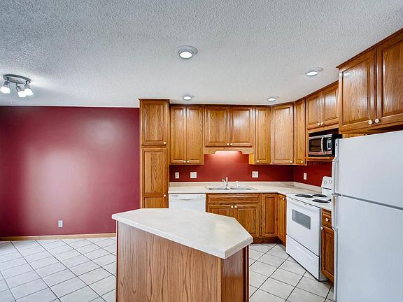 2nd image of 7928 Beard Ct N