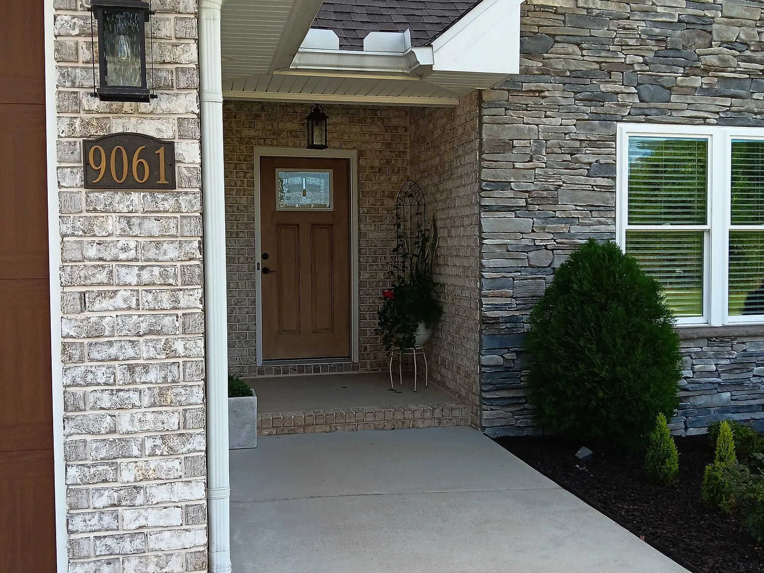 3 bed, 1740 sqft, $2,500 — Photo 3