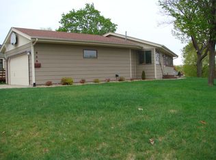 532 Spencer St S, Shakopee, MN 55379