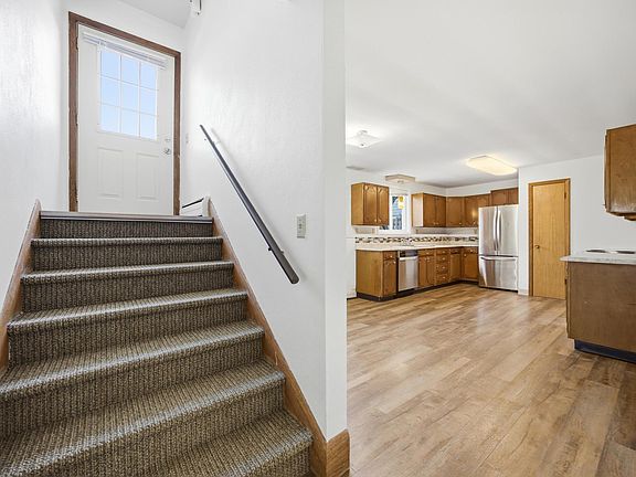 5th image of 1014 24th Ave S