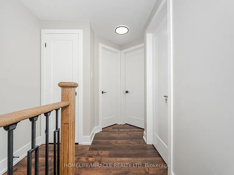 340 Dunsmore Ln — Photo 16