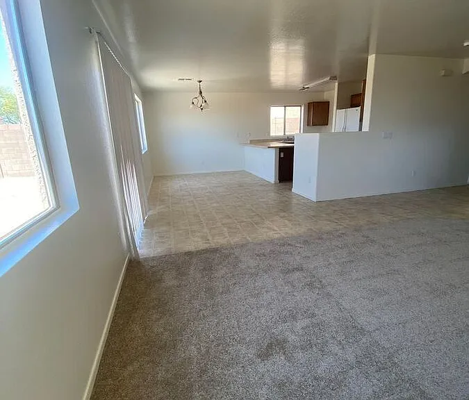 4850 N 113th Dr — Photo 9
