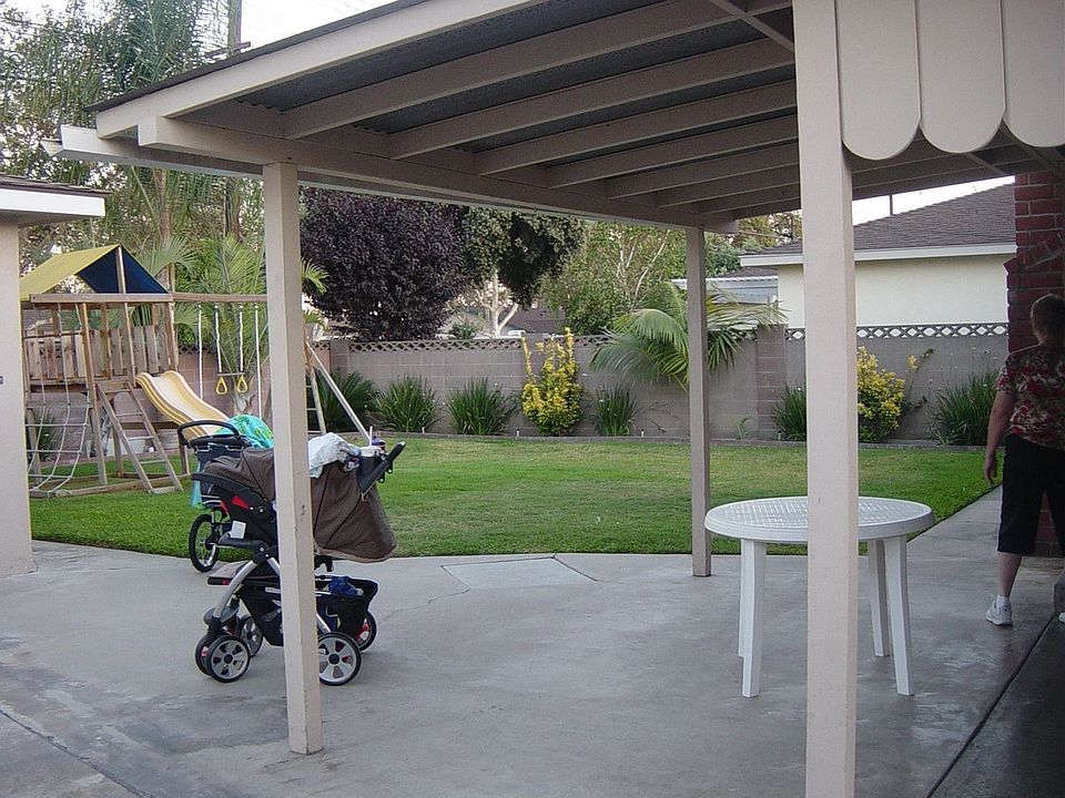 2nd image of 6012 Balfern Ave
