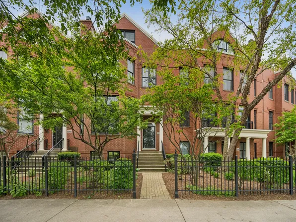 2056 Valor Ct, Glenview, IL 60026