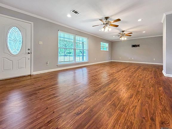 2nd image of 2411 Chantulane Ave