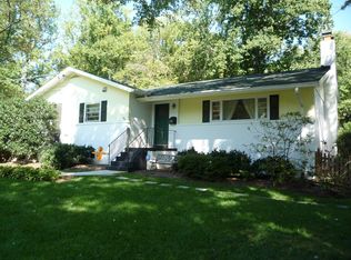 6601 Selkirk Dr, Bethesda, MD 20817
