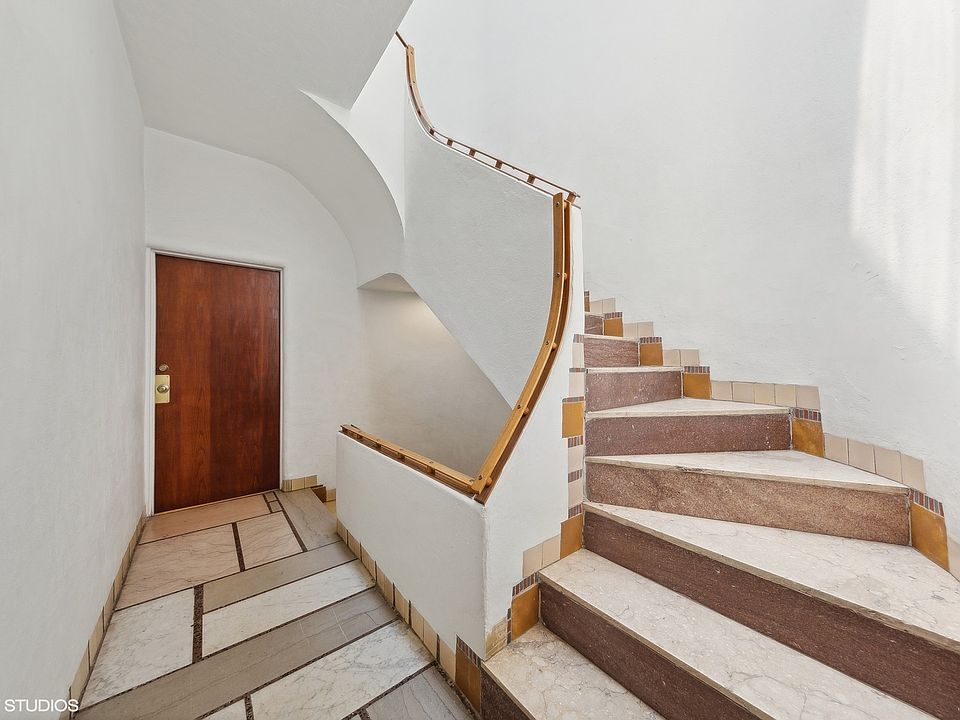 143 W Burton Pl APT 2N, Chicago, IL 60610 | Zillow