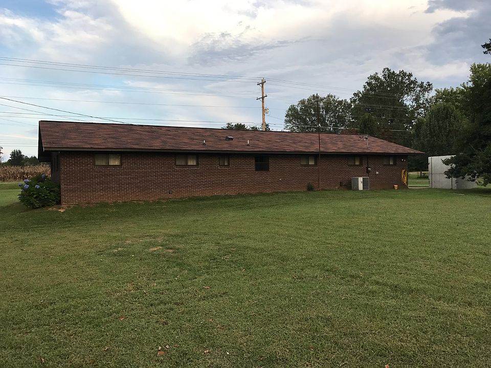 2nd image of 16447 Boundary Dr