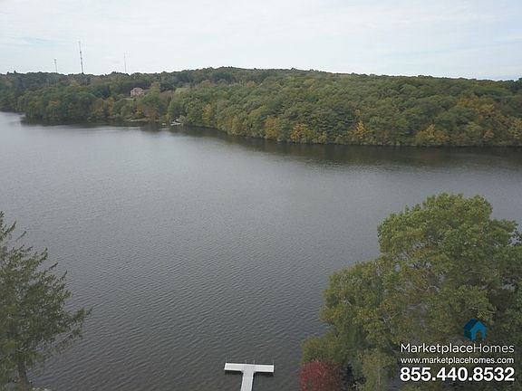 3rd image of 70 Lynwood Dr
