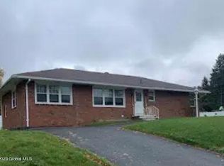 110 Gillette Ave, Troy, NY 12180