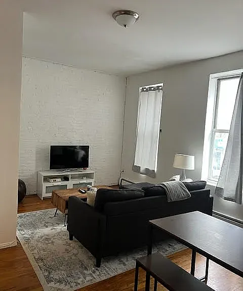 546 3rd Ave #2 — Photo 1