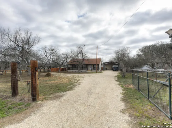 13520 Wheeler Road, Atascosa, TX 78002